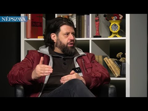 „Majka papa a Tisza áradását követi” – A Népszava interjúja Puzsér Róberttel 